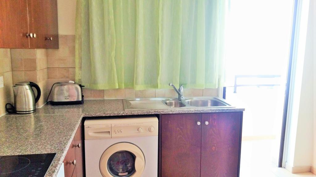 شقة لارنكا  في 101 Mandritis Court المظهر الخارجي الصورة