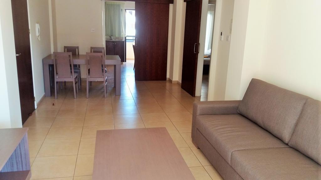 شقة لارنكا  في 101 Mandritis Court المظهر الخارجي الصورة