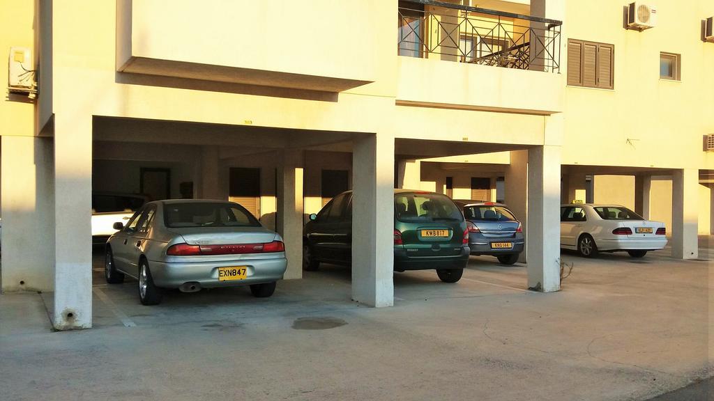 شقة لارنكا  في 101 Mandritis Court المظهر الخارجي الصورة