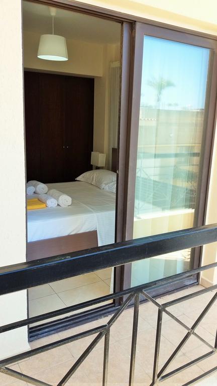 شقة لارنكا  في 101 Mandritis Court المظهر الخارجي الصورة